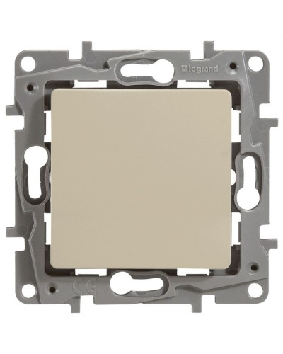 Выключатель 10AX-250В ETIKA, слоновая кость (672301). Выключатель. LegranD в Красноярске