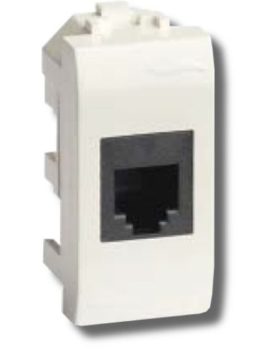 Розетка RJ-45 Brava 1 модуль белая (76457B): Розетка компьютерная экранированная с одним разъёмом в Красноярске
