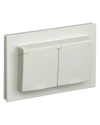 Розетка 2-местная с з/к РСбш12-3-44-БрКр бежевый BRITE (BR-R26-16-44-K10-F). Розетка с заземлением с защитными шторками и крышкой в сборе. IEK в Красноярске